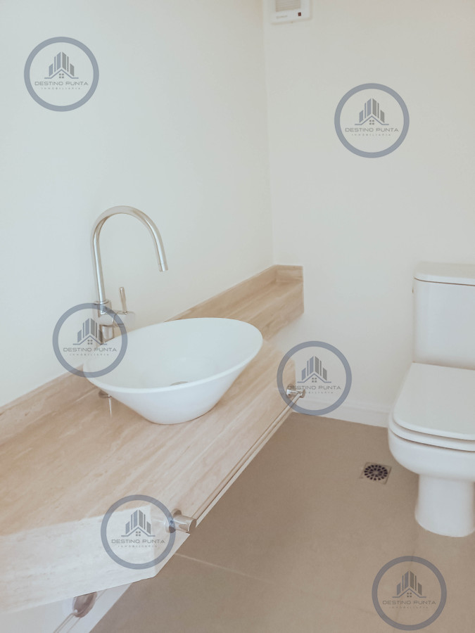 Apartamento ID.230 - Exclusivo penthouse en venta de dos dormitorios sobre Playa Mansa