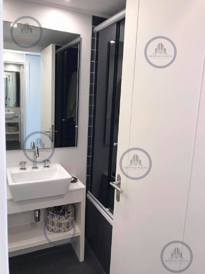 Apartamento ID.212 - Apartamento de 2 Dormitorios en Ocean Drive - Punta del Este