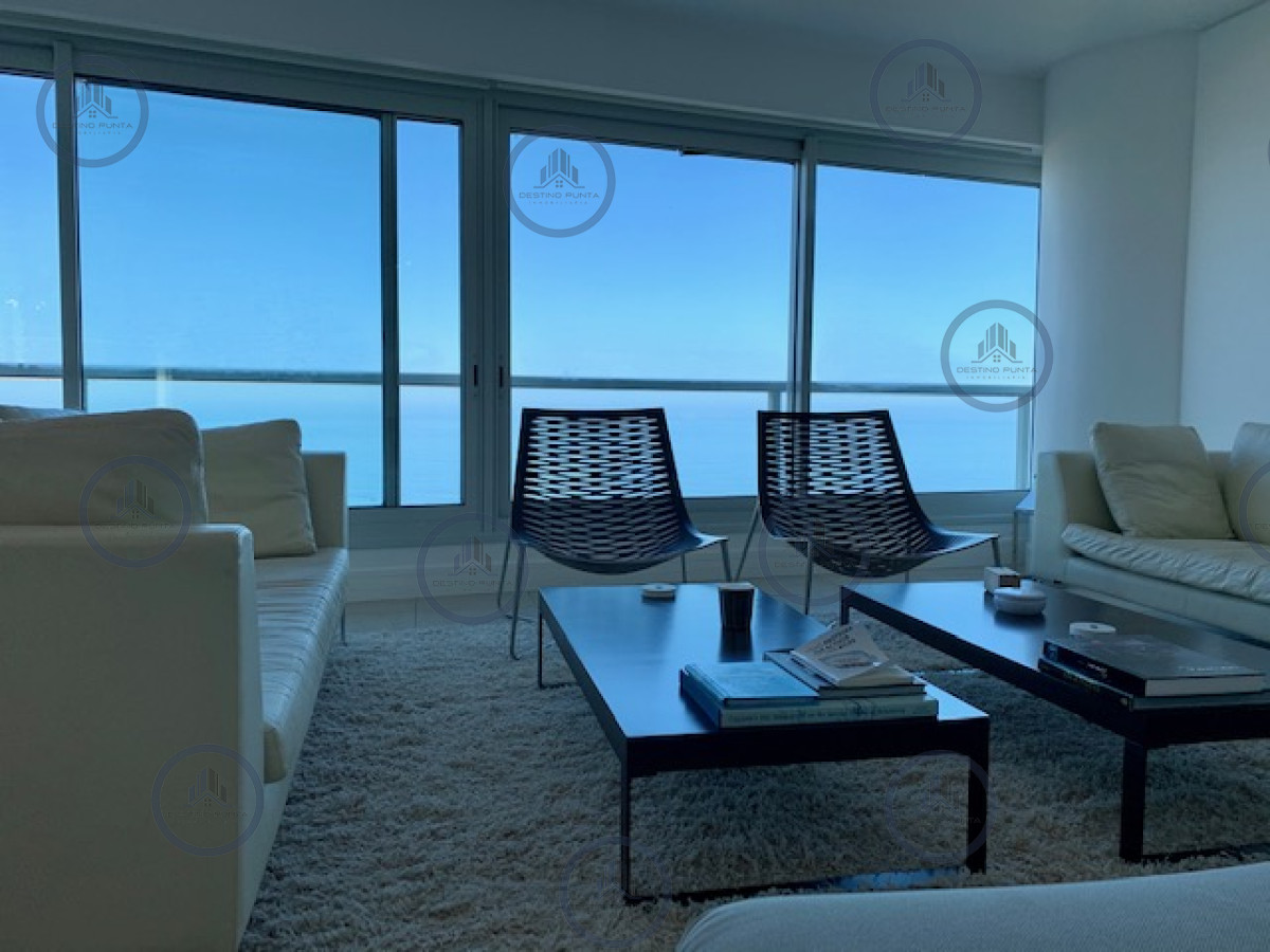 Apartamento ID.25 - Venta y alquiler temporario de apartamento de tres dormitorios mas dependencia de servicio en Playa Brava