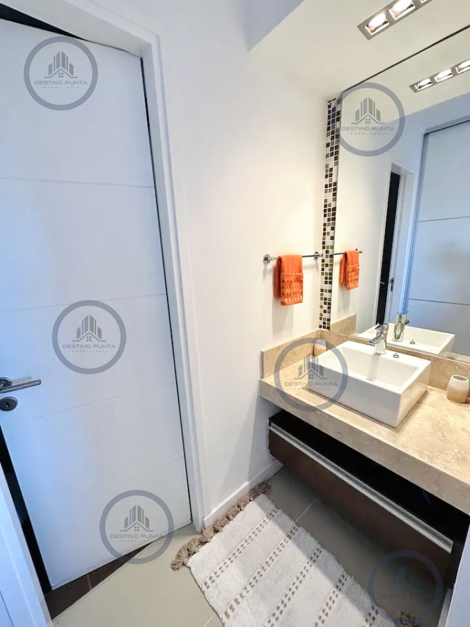 Apartamento ID.1168 - Moderno Apartamento de 2 Dormitorios y Medio en Torre con Servicios, Playa Brava