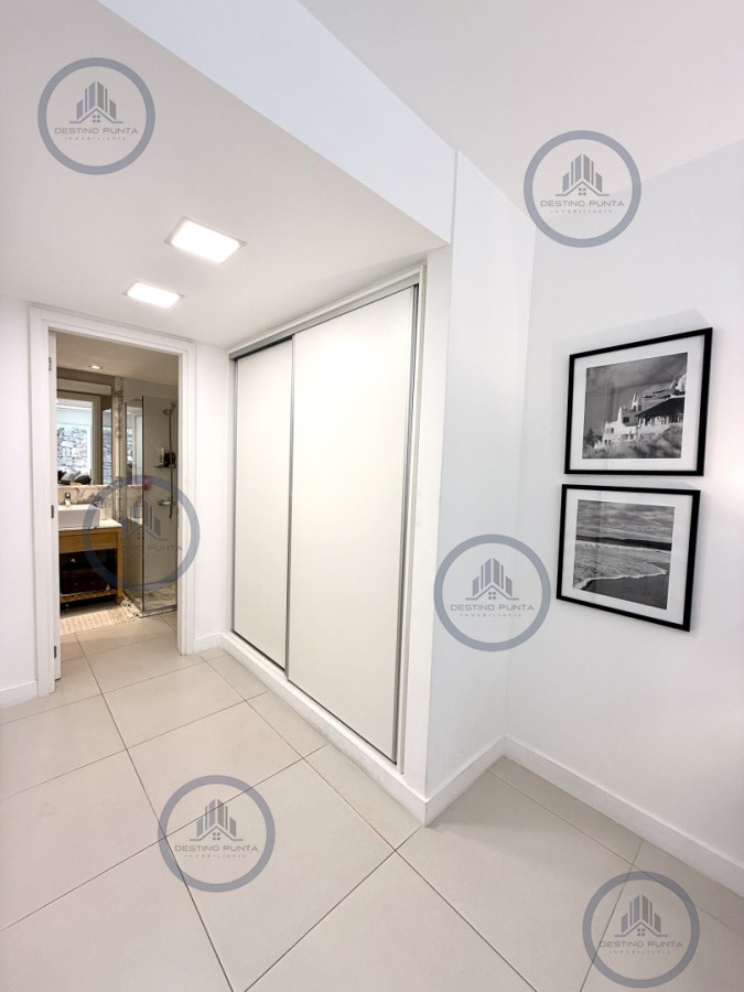 Apartamento ID.3111 - Venta de hermoso departamento de 2 dormitorios más parrillero en Punta Ballena 