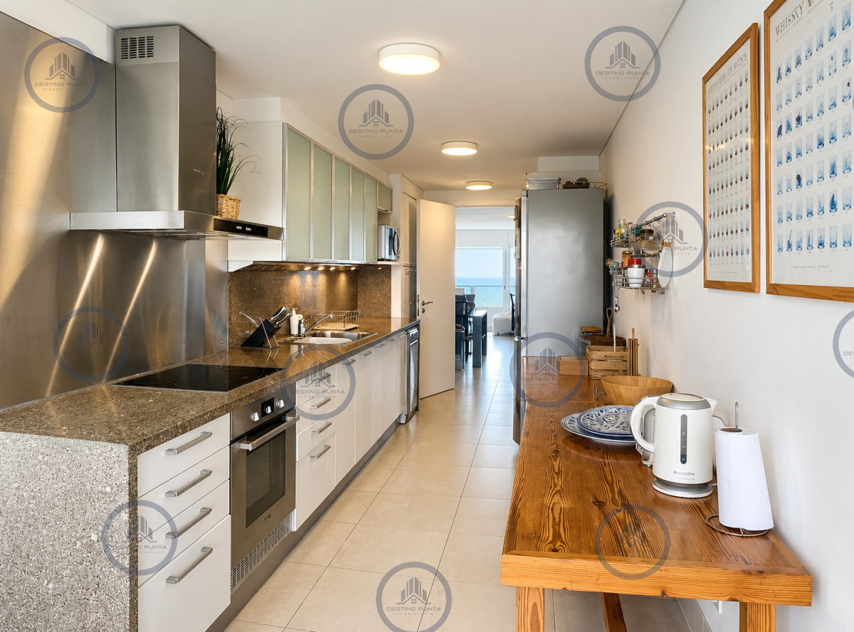 Apartamento ID.48 - Apartamento esquinero de 3 Dormitorios ý Dependencia de servicio, Torre LE PARC, playa Brava. Punta del Este