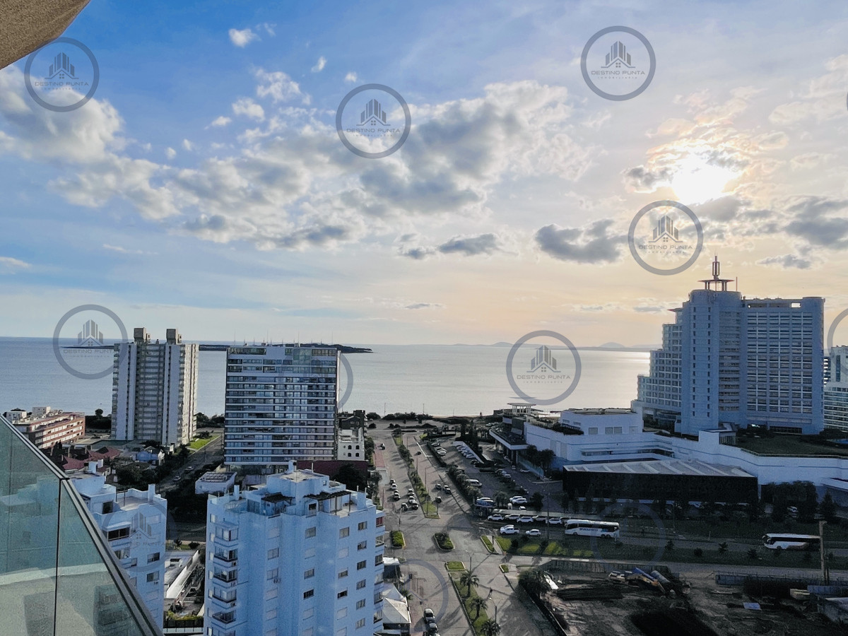 Apartamento ID.2711 - Apartamento de 2 Dormitorios en Alquiler Anual a pasos de Playas Mansa y Brava