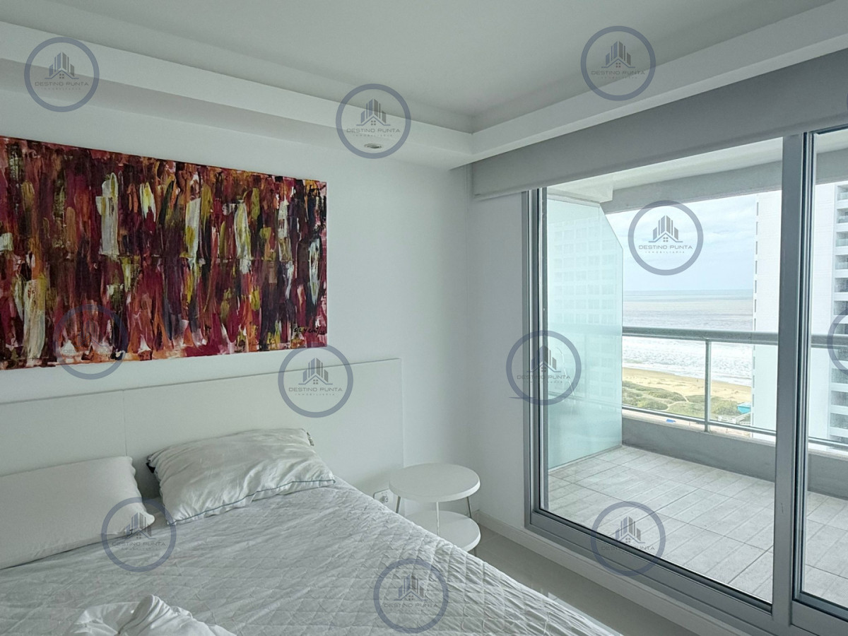 Apartamento ID.299 - Apartamento de 2 Dormitorios en Frente a Playa Brava - Punta del Este