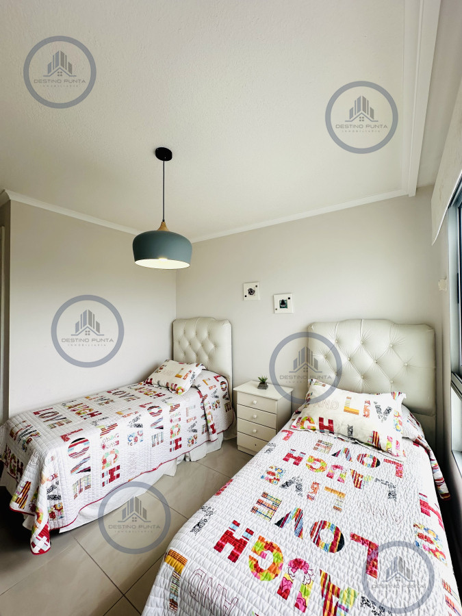 Apartamento ID.176 - Apartamento de 3 Dormitorios en Venta, Ocean Drive Punta del Este