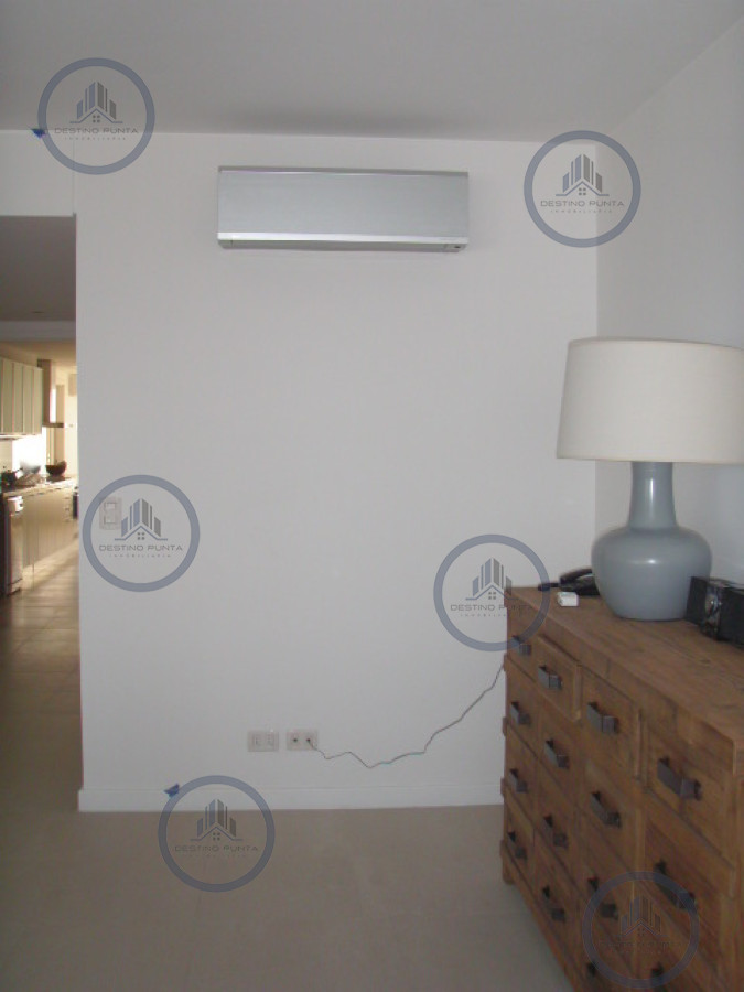 Apartamento ID.50 - Alquiler temporario de departamento esquinero en torre Le Parc, Punta del Este