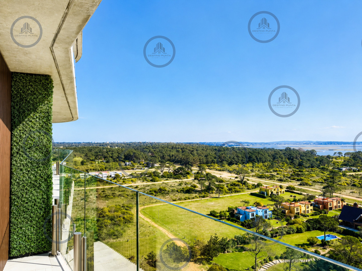 Apartamento ID.679 - Moderno Apartamento de 1 Dormitorio en suite piso alto en Torre Surfside Village, Punta del Este
