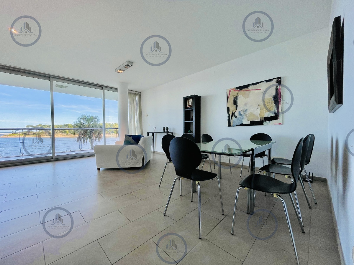 Apartamento ID.1925 - Venta de Moderno Apartamento de 3 Dormitorios Frente al Mar en La Barra