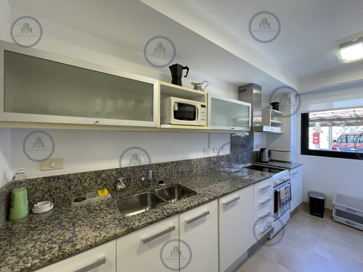 Apartamento ID.722 - Apartamento en alquiler temporario de dos dormitorios con parrillero de uso exculusivo, Punta Ballena
