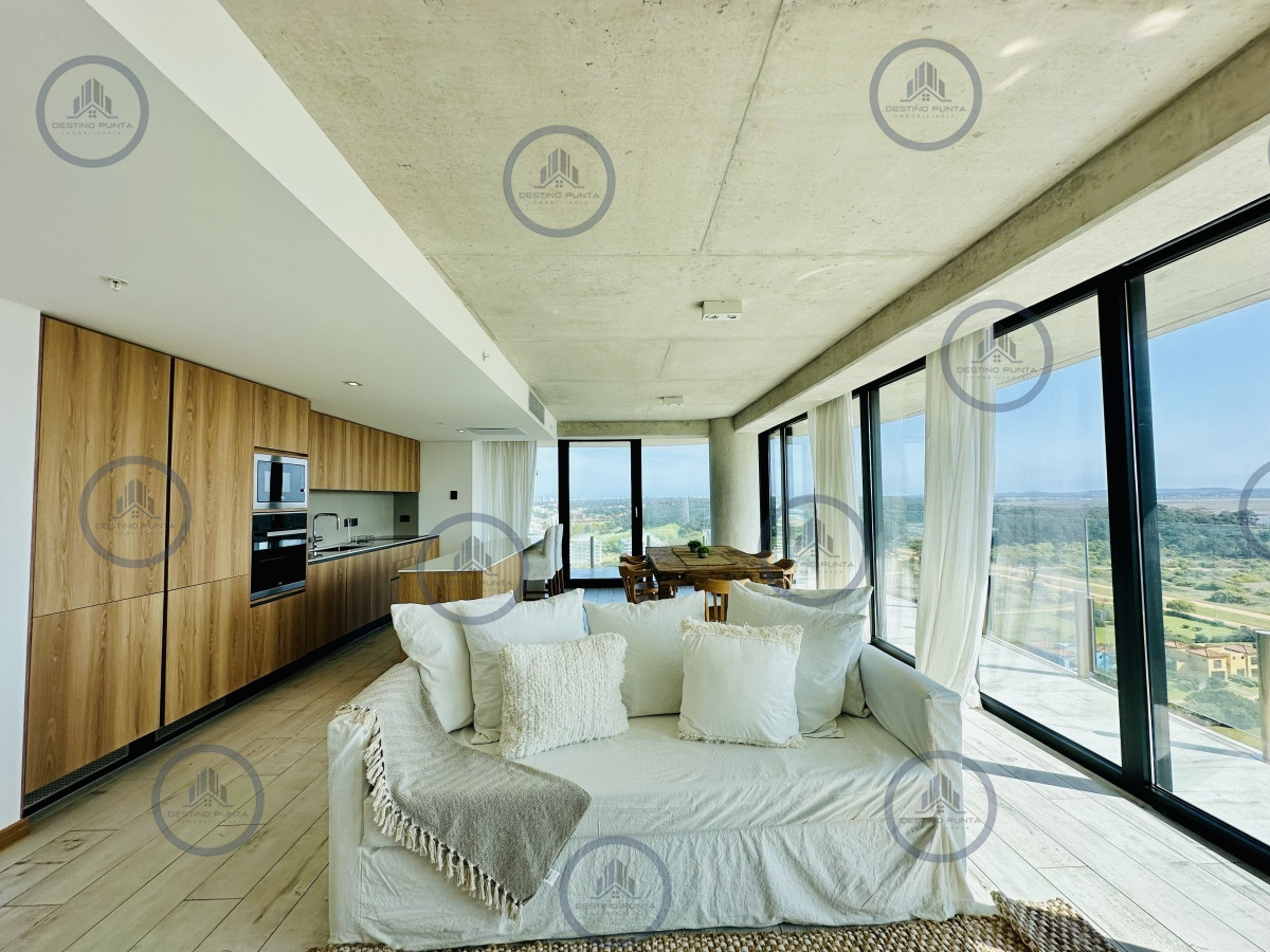 Apartamento ID.680 - Venta y alquiler de Apartamento de 1 Dormitorio en suite piso alto de Torre Surfside Village, Punta del Este