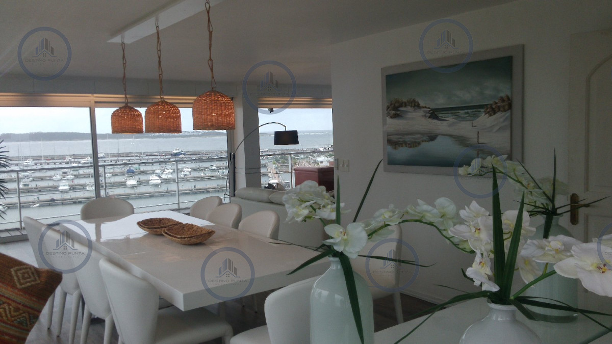 Apartamento ID.956 - Apartamento de 6 Dormitorios Frente al Puerto de Punta del Este