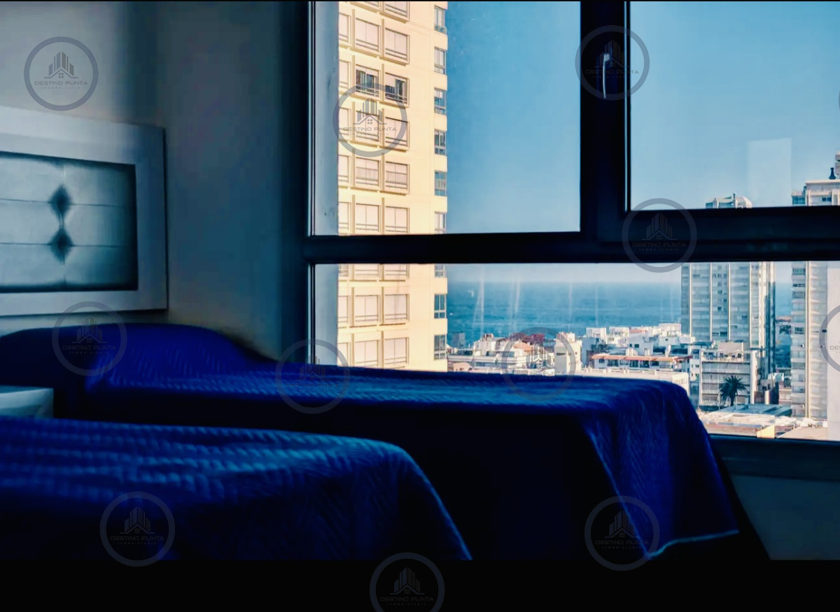 Apartamento ID.541 - Apartamento Céntrico de 2 Dormitorios con Vista al Mar, en el corazón de la Península de Punta del Este