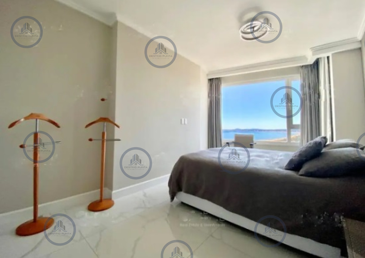 Apartamento ID.1729 - Excelente Apartamento de 2 Dormitorios Frente al Mar - Punta del Este