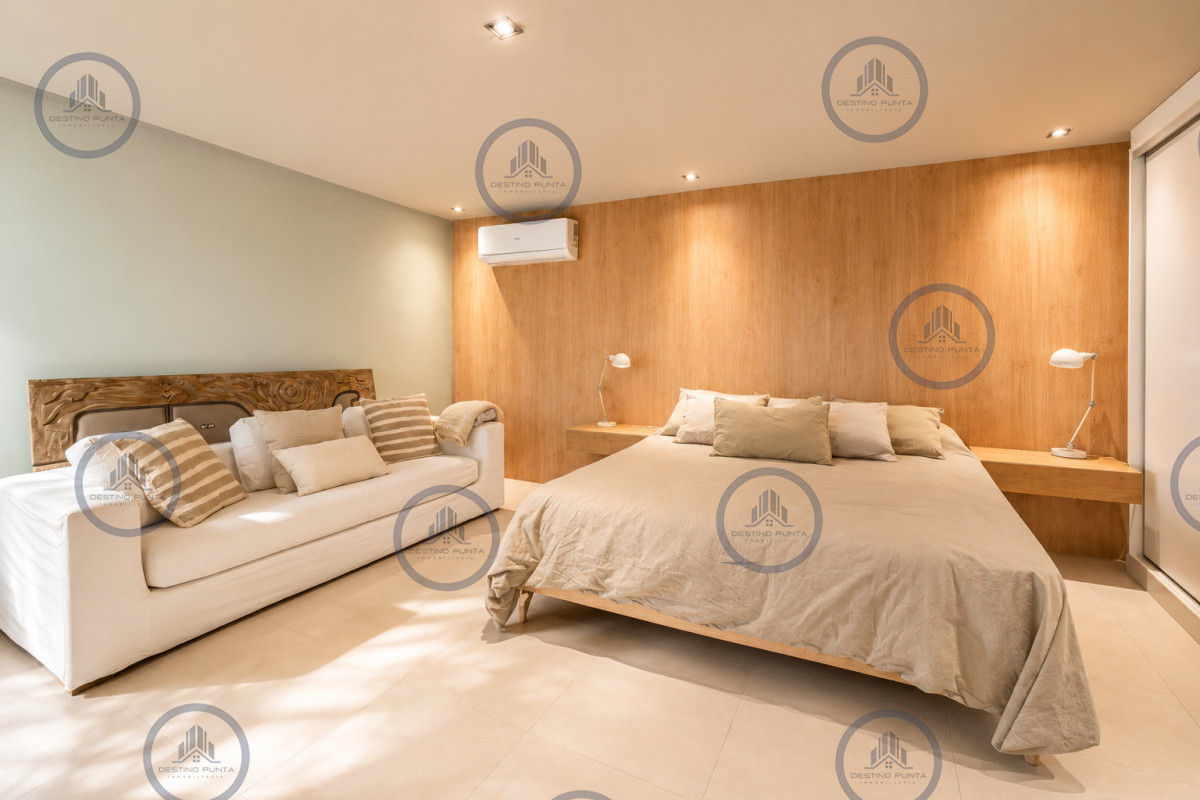 Apartamento ID.429 - Apartamento de 3 Dormitorios, Parrillero de uso exclusivo y Jardín en Punta Ballena, Punta del Este