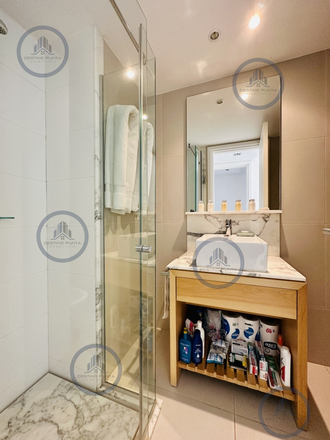 Apartamento ID.1690 - Venta y Alquiler temporario de apartamento moderno de dos dormitorios con parrillero en Punta Ballena