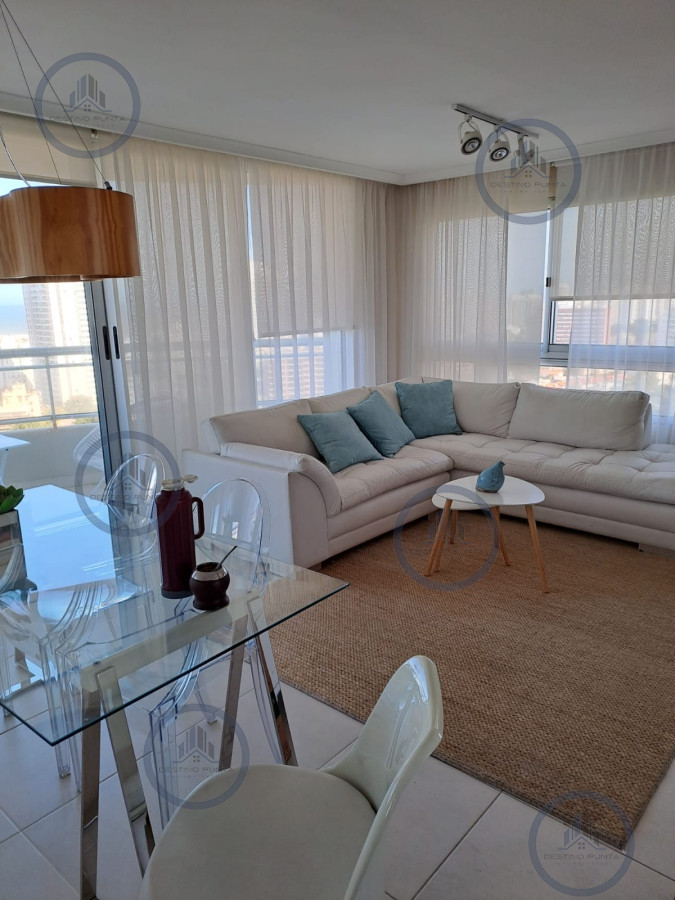 Apartamento ID.916 - Alquiler temporario de apartamento de dos dormitorios con dos baños en torre con servicios sobre Roosevelt