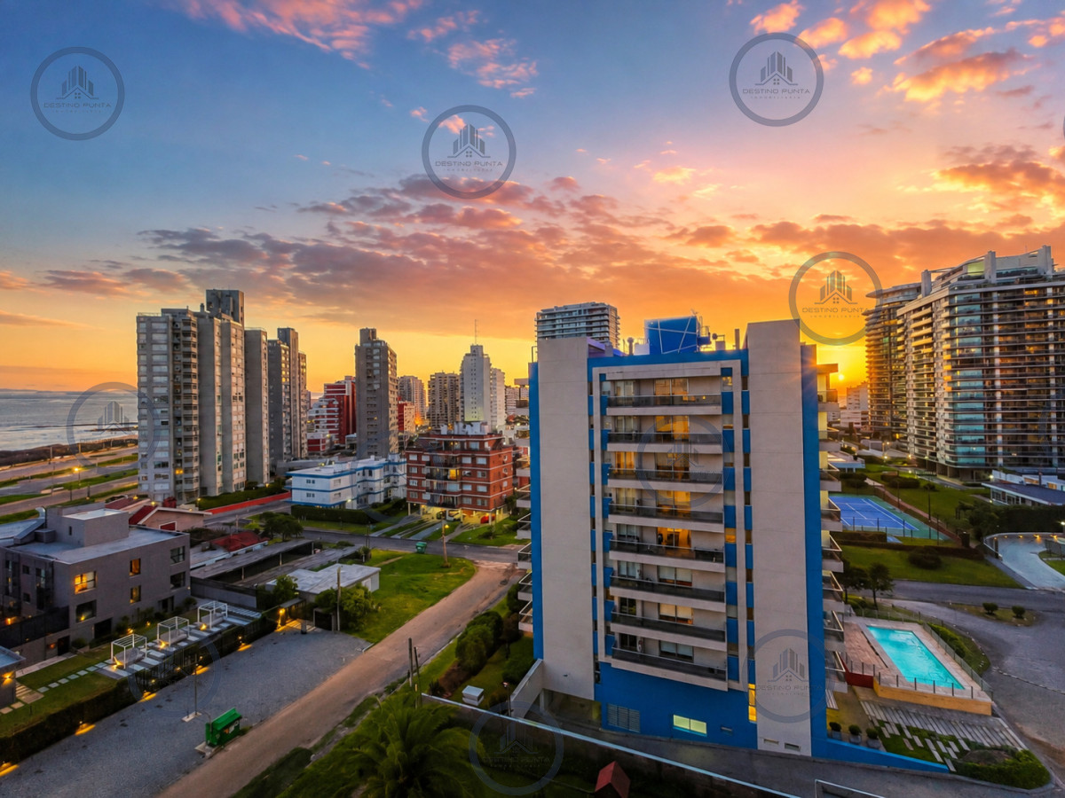 Apartamento ID.1196 - Alquiler anual o venta Apartamento de 2 Dormitorios, Playa Brava, Punta del Este