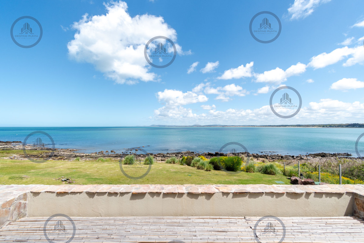 Apartamento ID.108 - Alquiler temporario de apartamento con la mejor ubicación del complejo, unidad de dos dormitorios con parrillero de uso exclusivo, Punta Ballena