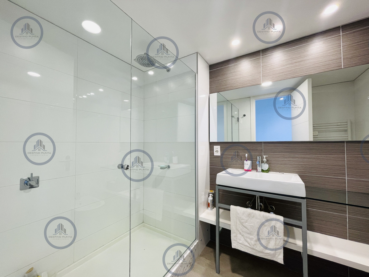 Apartamento ID.2518 -  Exclusivo Penthouse de 3 Dormitorios con Vistas panorámicas a Playa Brava, en Venta
