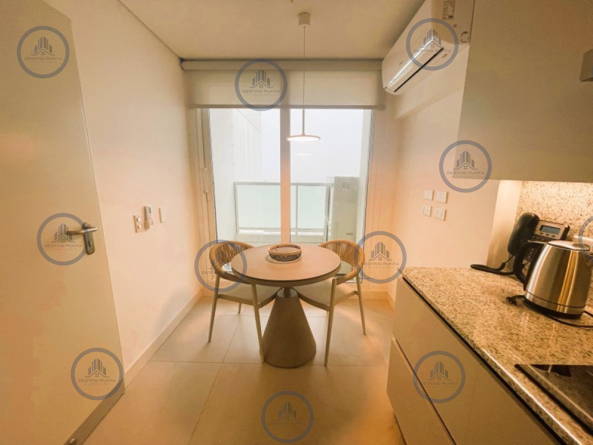 Apartamento ID.1651 - Alquiler temporario de apartamento Premiun central de tres dormitorios Le Parc III sobre Playa Brava