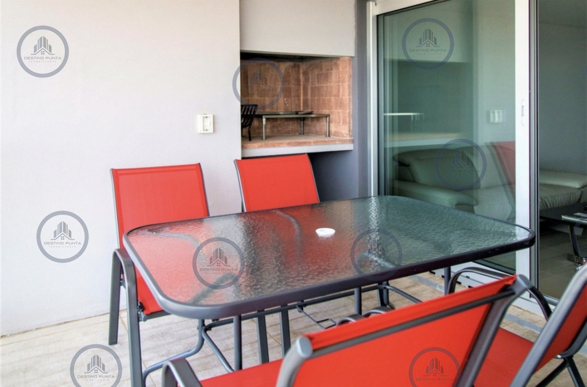 Apartamento ID.306 - Moderno Apartamento de 3 Dormitorios con Parrillero en Look Brava