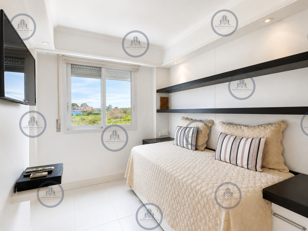 Apartamento ID.3221 - Exclusivo Apartamento Frente al Mar en Playa Brava, 4 Dormitorios 