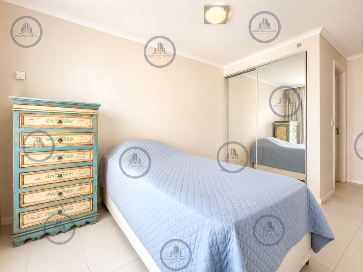 Apartamento ID.3127 - Apartamento luminoso con variedad de servicios en venta, 3 dormitorios, zona Roosevelt Playa Brava