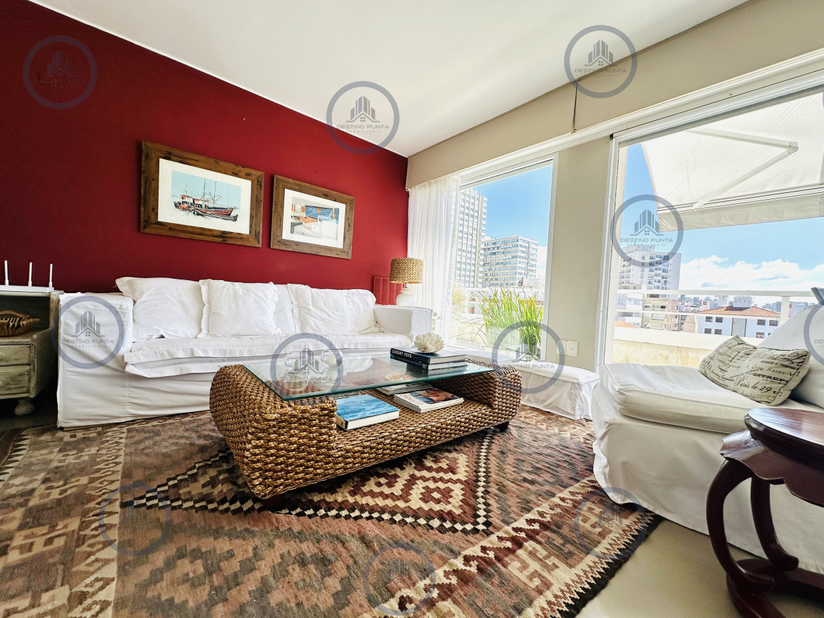 Apartamento ID.2461 - Alquiler y venta de apartamento con vista al Mar en Península de 3 dormitorios más dependencia