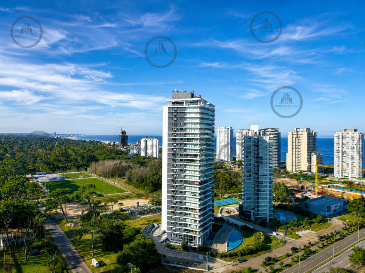 Apartamento ID.3127 - Apartamento luminoso con variedad de servicios en venta, 3 dormitorios, zona Roosevelt Playa Brava