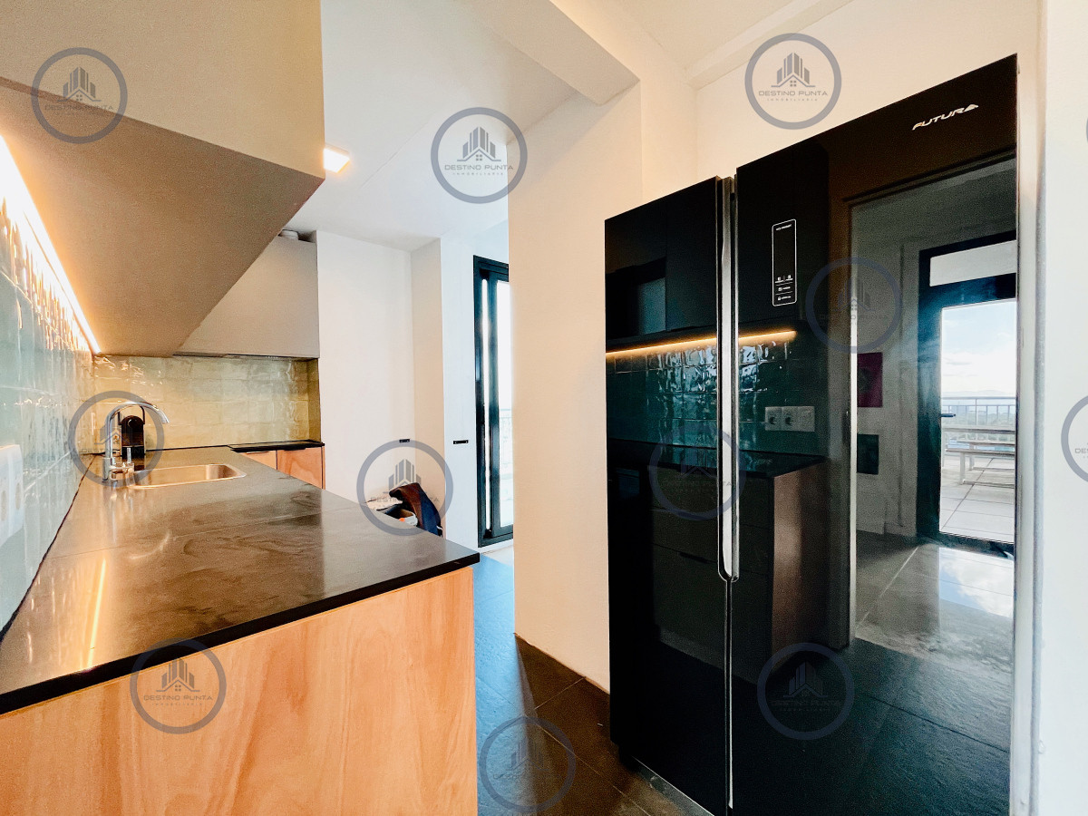Apartamento ID.2518 -  Exclusivo Penthouse de 3 Dormitorios con Vistas panorámicas a Playa Brava, en Venta