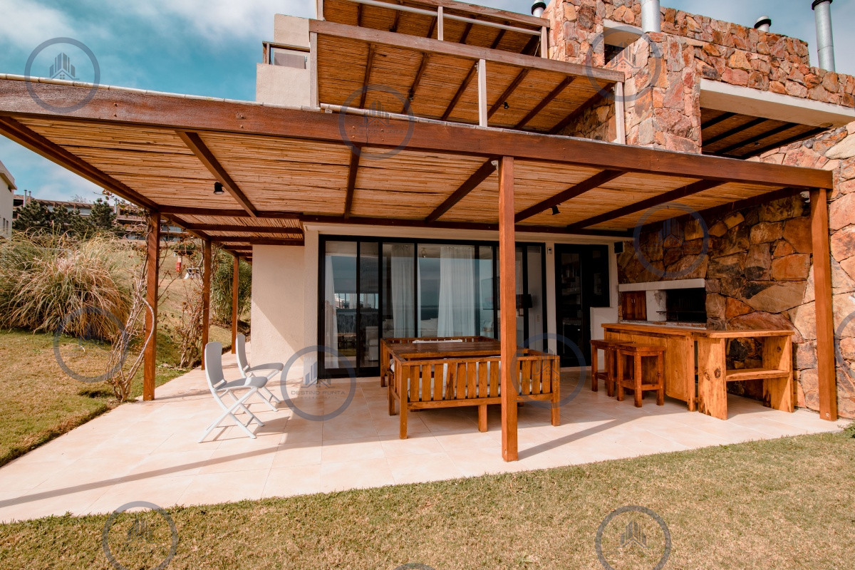Apartamento ID.42 - Alquiler temporal de amplio departamento de un dormitorio con parrillero de uso exclusivo en complejo de Punta Ballena