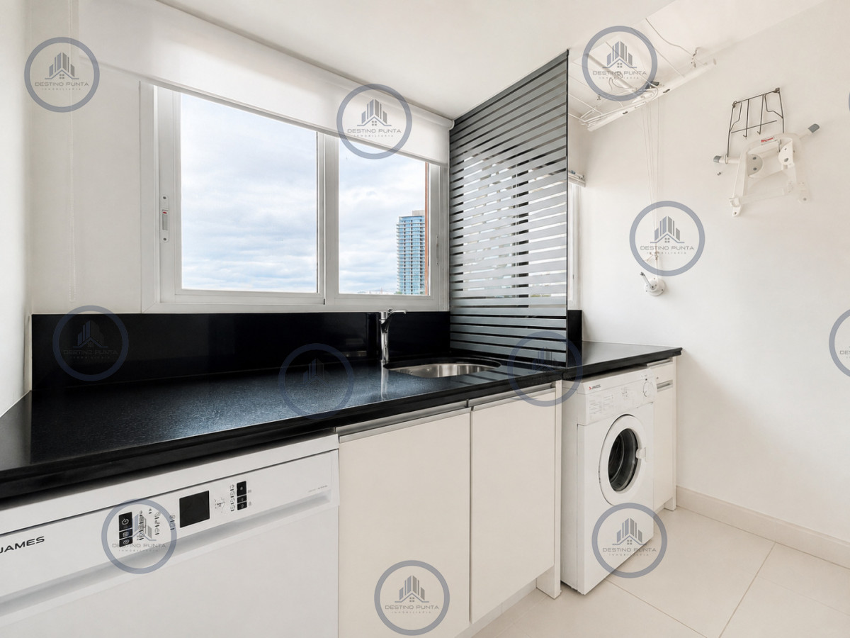 Apartamento ID.3221 - Exclusivo Apartamento Frente al Mar en Playa Brava, 4 Dormitorios 
