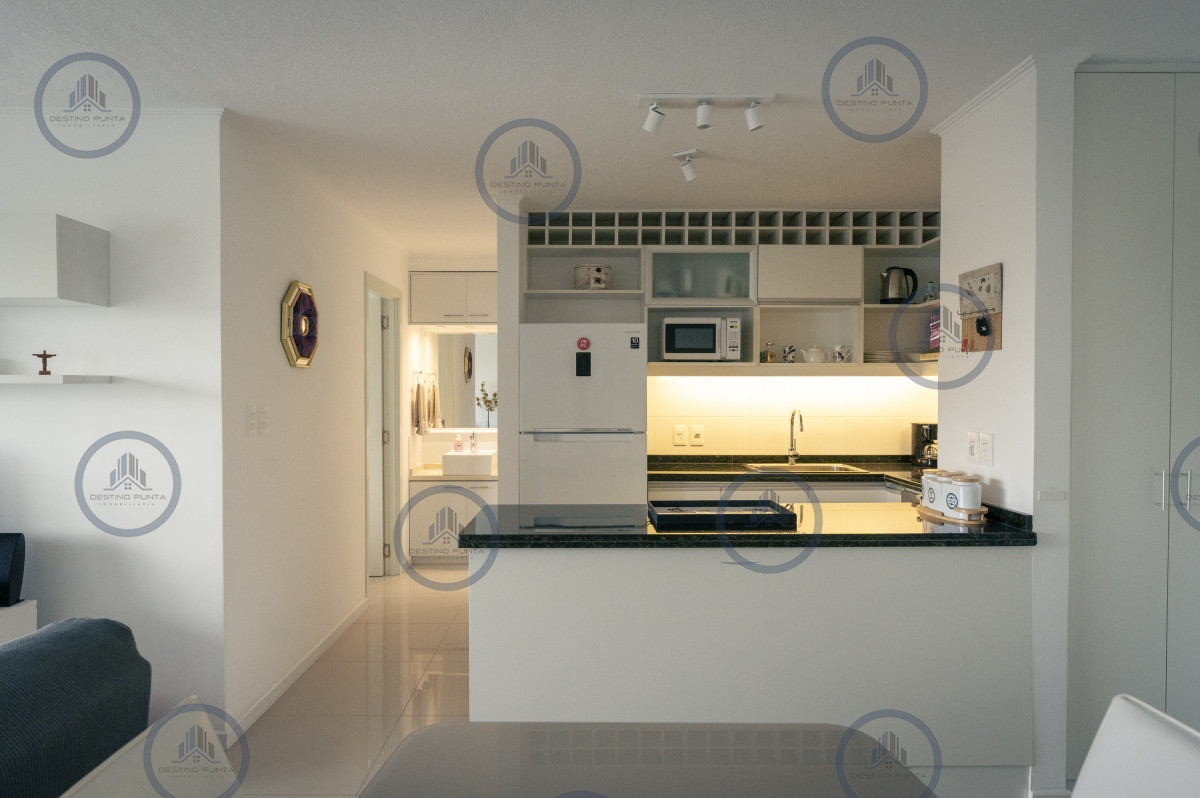 Apartamento ID.2080 - Alquiler temporario de apartamento de 1 dormitorio a un par de cuadras de playa Brava, Punta del Este