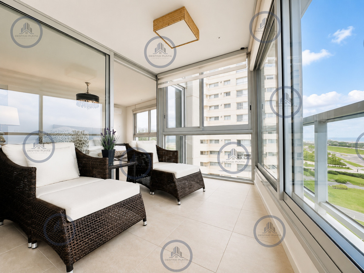 Apartamento ID.272 - Oportunidad en Venta Maravilloso departamento esquinero en Torre Le Parc, Playa Brava, Punta del Este