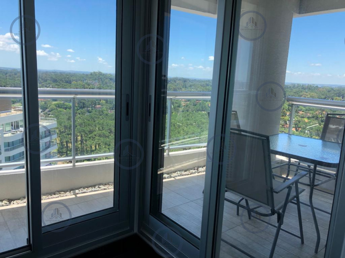 Apartamento ID.164 - Venta y alquiler temporario de apartamento de un dormitorio con parrillero en Playa Brava