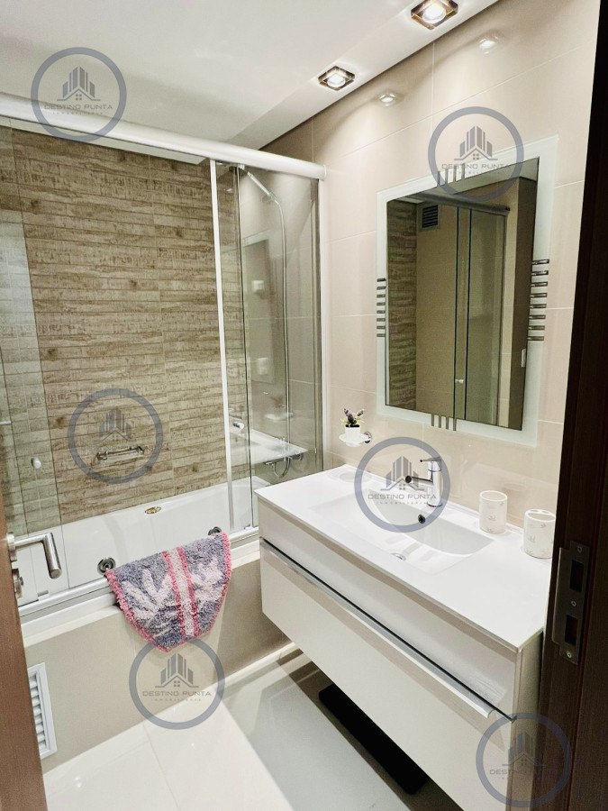 Apartamento ID.1682 - Apartamento de 2 Dormitorios y Parrillero con Vista al Mar en Playa Brava, Look Brava
