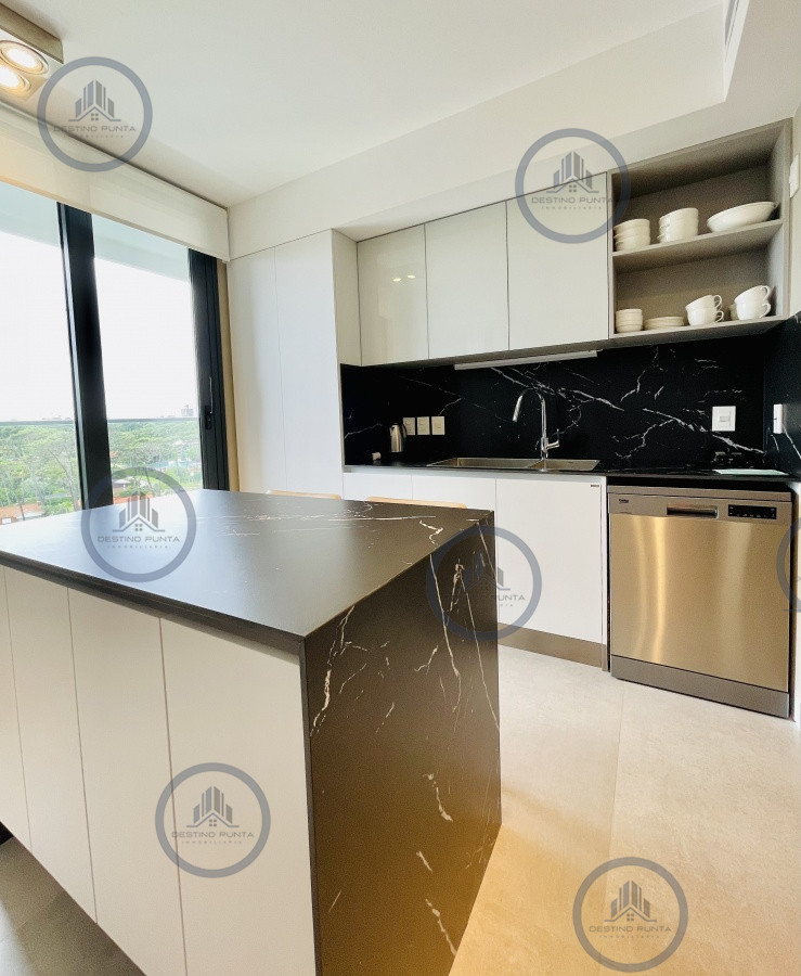 Apartamento ID.1122 - Venta y Alquiler Anual Moderno Apartamento de 2 Dormitorios en Torre Venetian sobre Playa Mansa