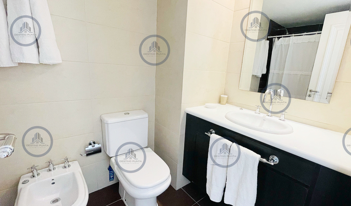 Apartamento ID.457 - Venta y alquiler temporario de apartamento premiun en Torre Imperiale de Playa Brava, Punta del Este