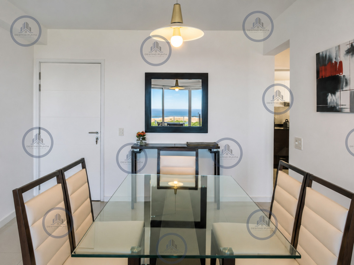 Apartamento ID.3106 - Apartamento de 3 Dormitorios en Primera Línea del Mar, Playa Brava Punta del Este