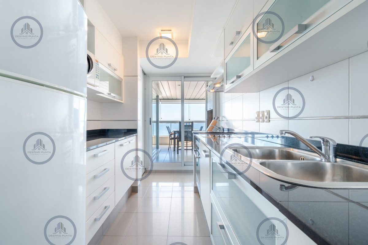 Apartamento ID.364 - Excelente Apartamento de 2 Dormitorios y Parrillero, Playa Mansa Punta del Este