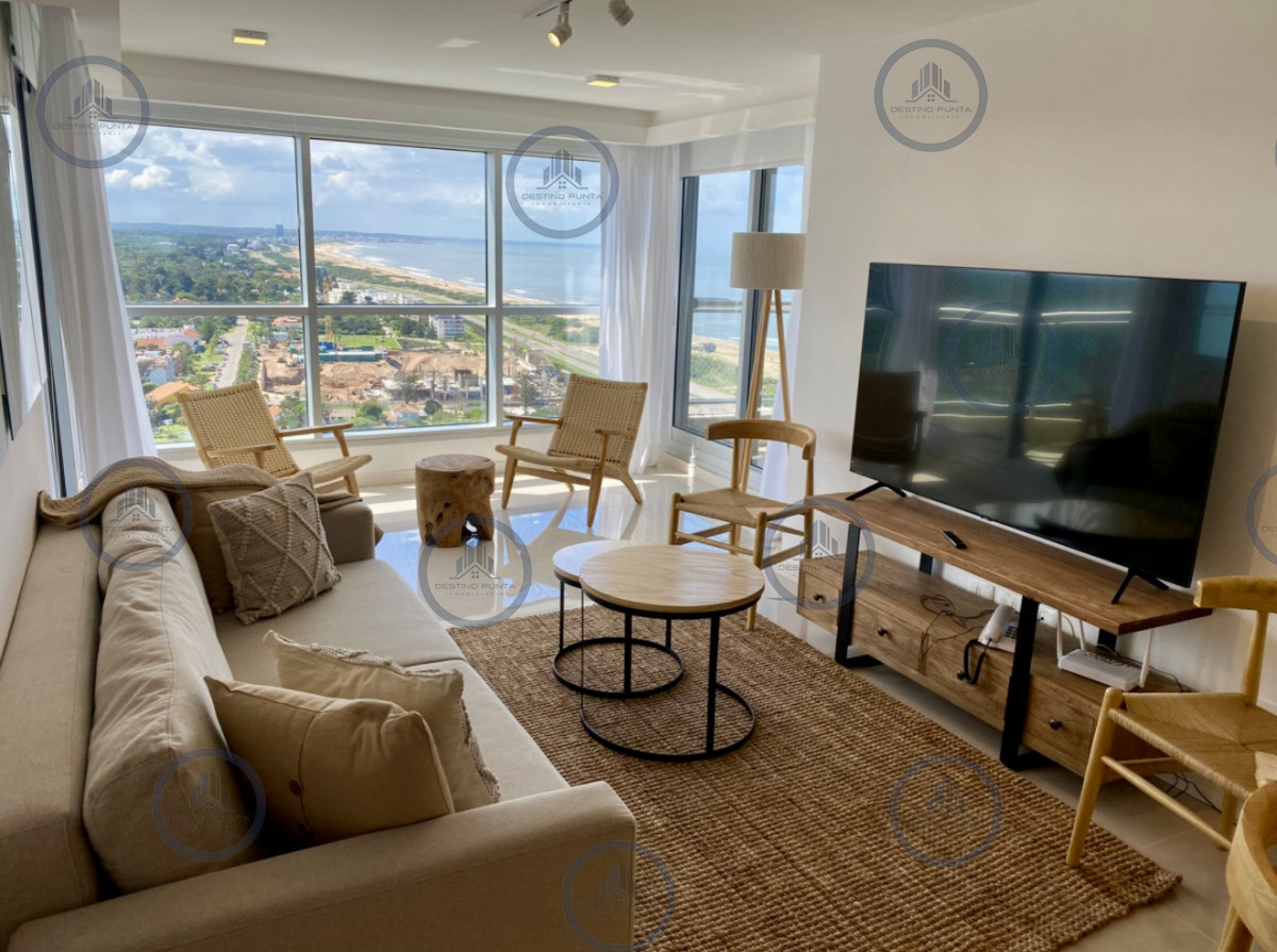 Apartamento ID.175 - Alquiler temporal de apartamento piso alto de 2 dormitorios más servicio en playa brava 