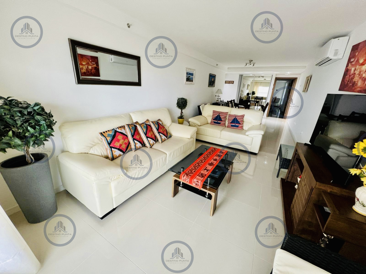 Apartamento ID.1682 - Apartamento de 2 Dormitorios y Parrillero con Vista al Mar en Playa Brava, Look Brava