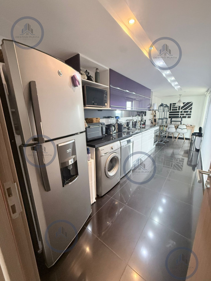 Apartamento ID.299 - Apartamento de 2 Dormitorios en Frente a Playa Brava - Punta del Este