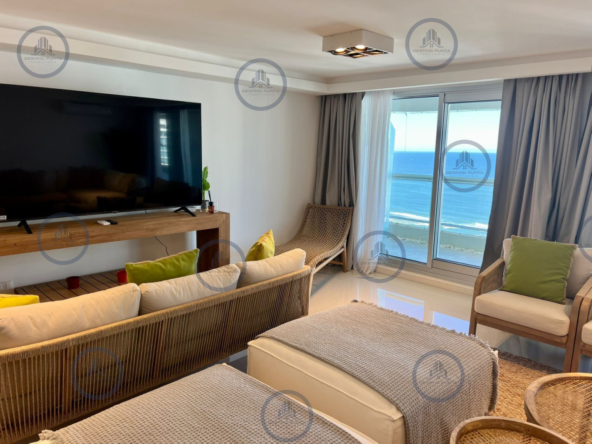 Apartamento ID.170 - Penthouse dúplex de 4 suites con azotea, parrillero y más de 500 m² de lujo contemporáneo