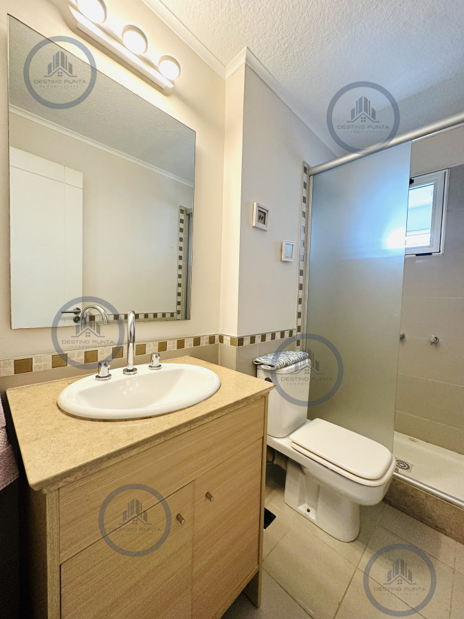 Apartamento ID.176 - Apartamento de 3 Dormitorios en Venta, Ocean Drive Punta del Este