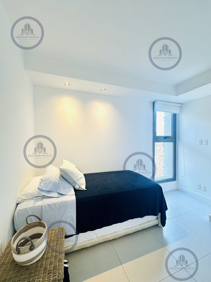 Apartamento ID.112 - Venta OPORTUNIDAD de exclusivo departamento de tres dormitorios y Parrillero en Punta Ballena