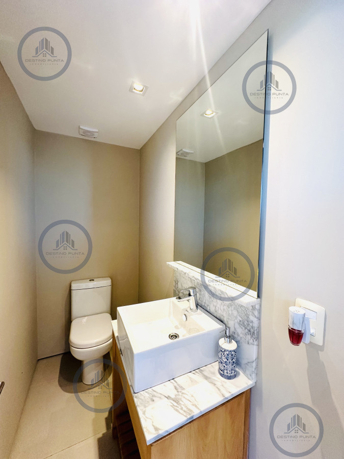 Apartamento ID.112 - Venta OPORTUNIDAD de exclusivo departamento de tres dormitorios y Parrillero en Punta Ballena