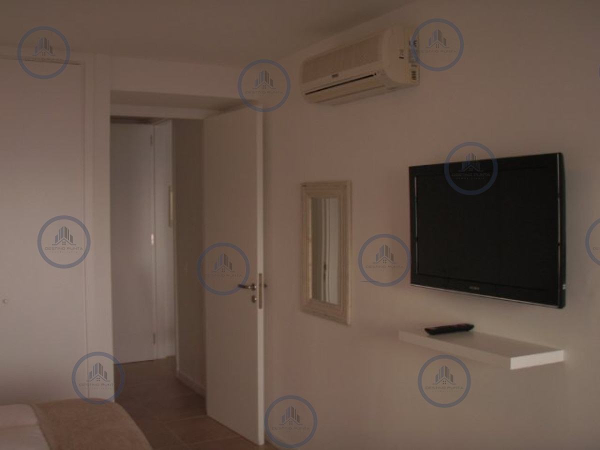 Apartamento ID.31 - Alquiler temporario de apartamento de tres dormitorios más dependencia de servicio, Punta Ballena