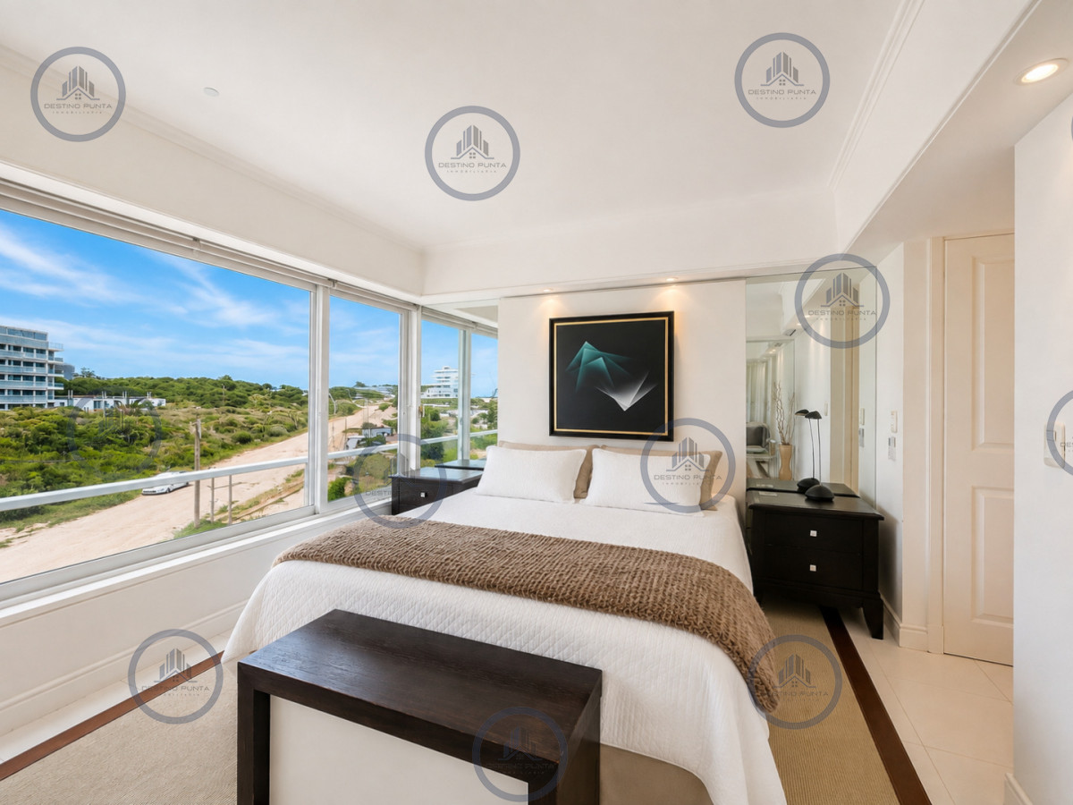 Apartamento ID.3221 - Exclusivo Apartamento Frente al Mar en Playa Brava, 4 Dormitorios 