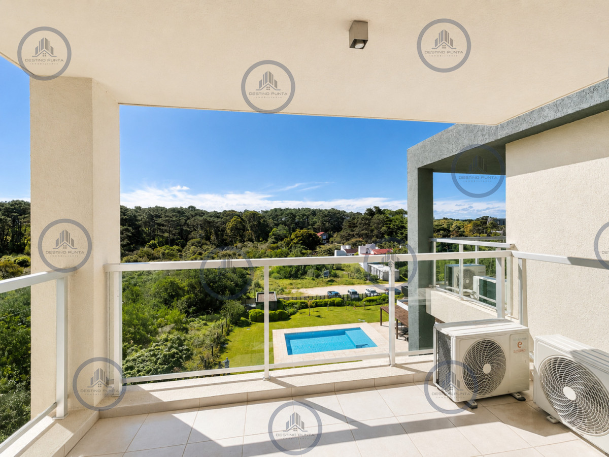 Apartamento ID.2985 - Penthouse de 3 Dormitorios con Barbacoa en Primera Línea del Mar, Playa Brava Punta del Este